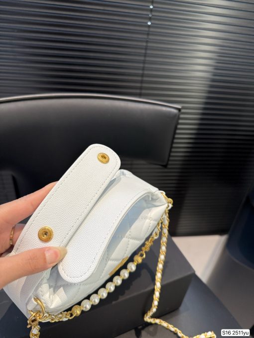CHANEL handbag - Image 3