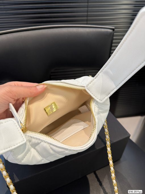 CHANEL handbag - Image 2