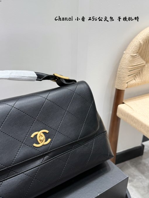 CHANEL handbag - Image 8