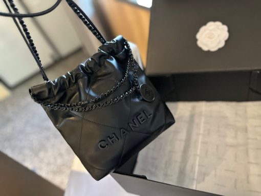 CHANEL Garbage bag - Image 7