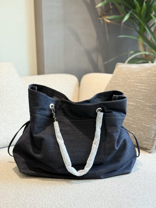 CHANEL shopping bag - Image 5