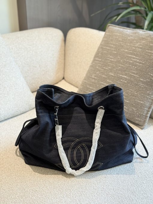 CHANEL shopping bag - Image 3