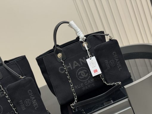 CHANEL beach bag - Image 9