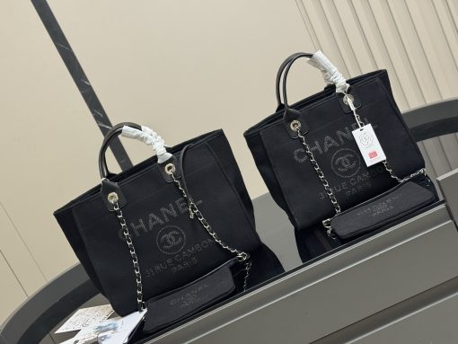 CHANEL beach bag - Image 2