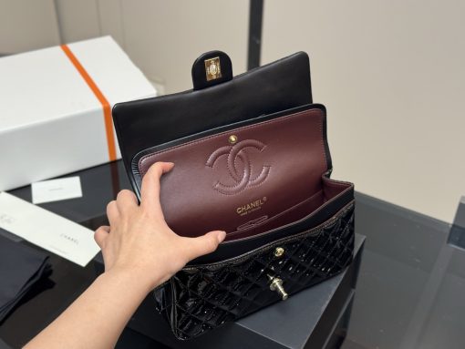 CHANEL crossbody bag - Image 7