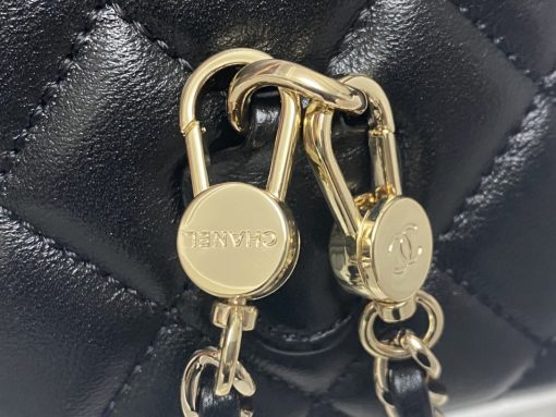 CHANEL crossbody bag - Image 4