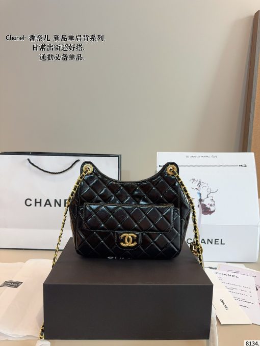 CHANEL crossbody bag
