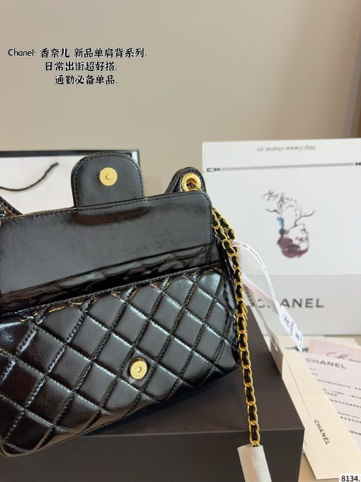 CHANEL crossbody bag - Image 3