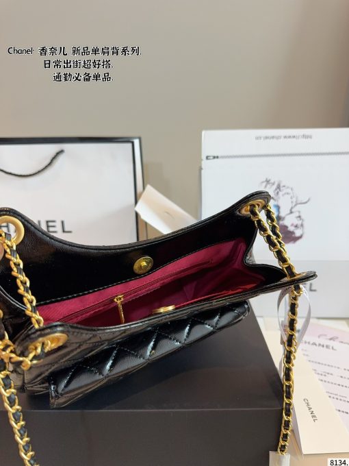CHANEL crossbody bag - Image 2