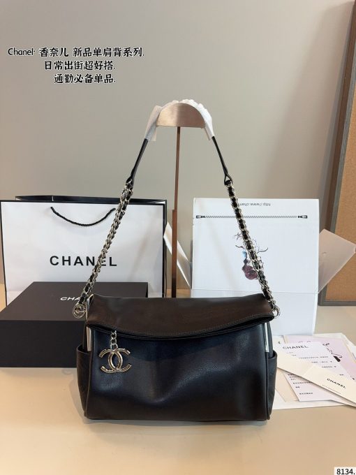 CHANEL crossbody bag - Image 9