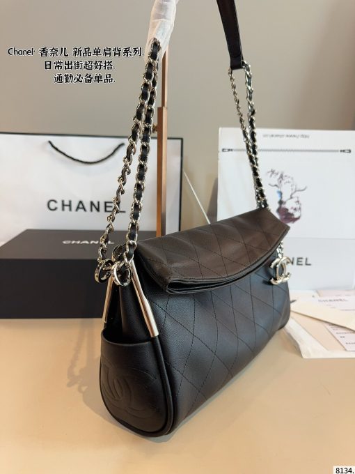 CHANEL crossbody bag - Image 7