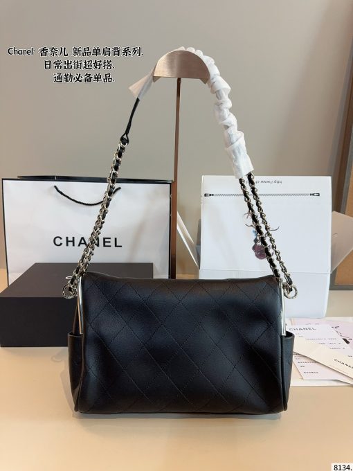 CHANEL crossbody bag - Image 6
