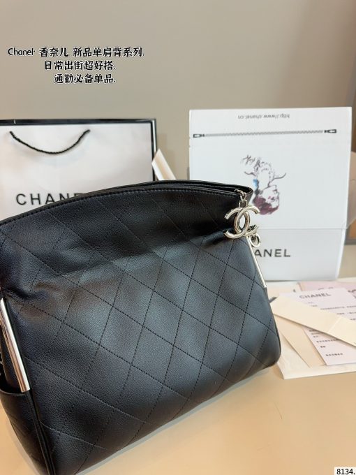 CHANEL crossbody bag - Image 3