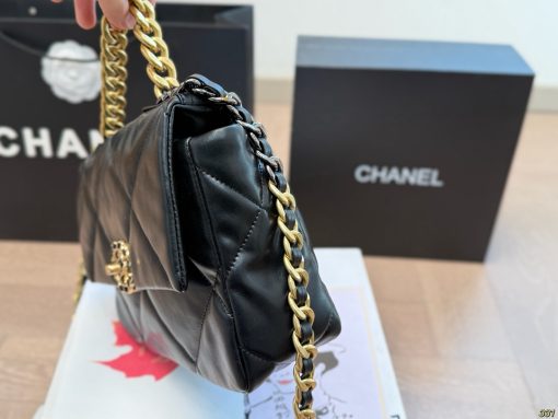 CHANEL crossbody bag - Image 9