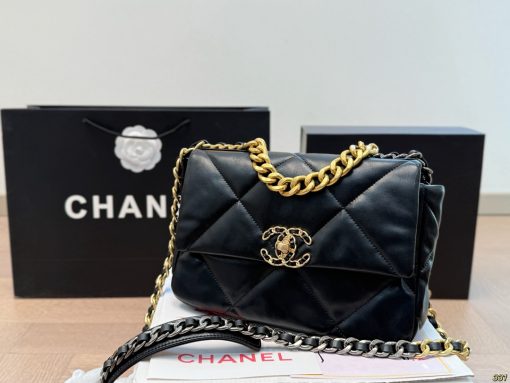 CHANEL crossbody bag - Image 6