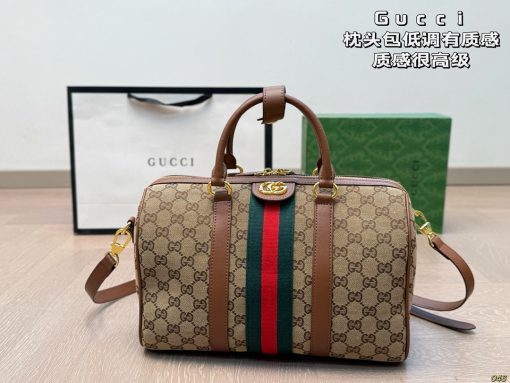 GUCCI pillow bag