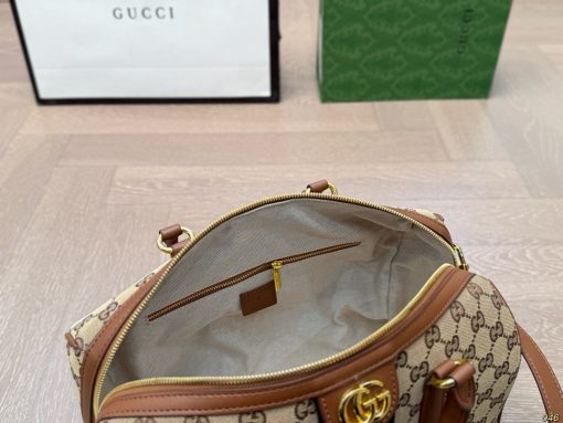 GUCCI pillow bag - Image 2