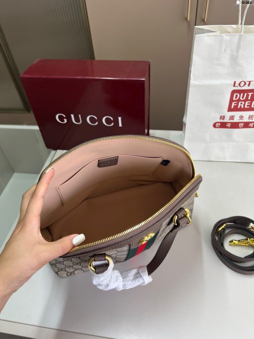 GUCCI shell bag - Image 2