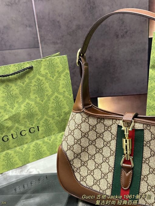 GUCCI underarm bag - Image 7