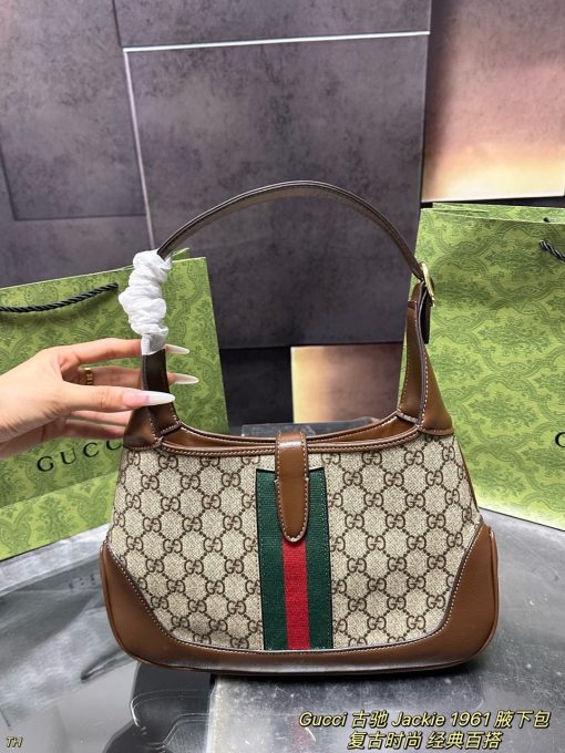 GUCCI underarm bag - Image 5