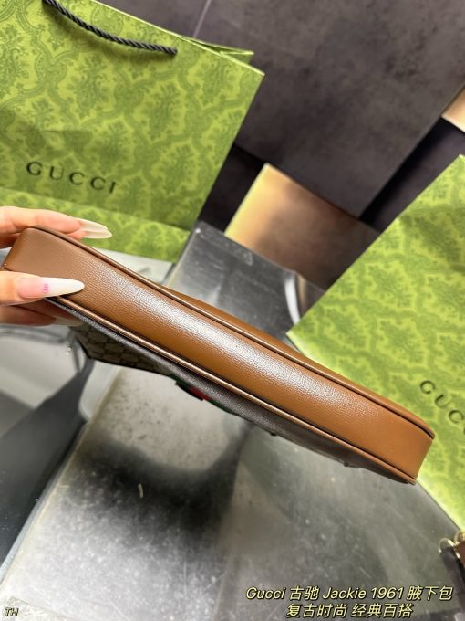 GUCCI underarm bag - Image 4