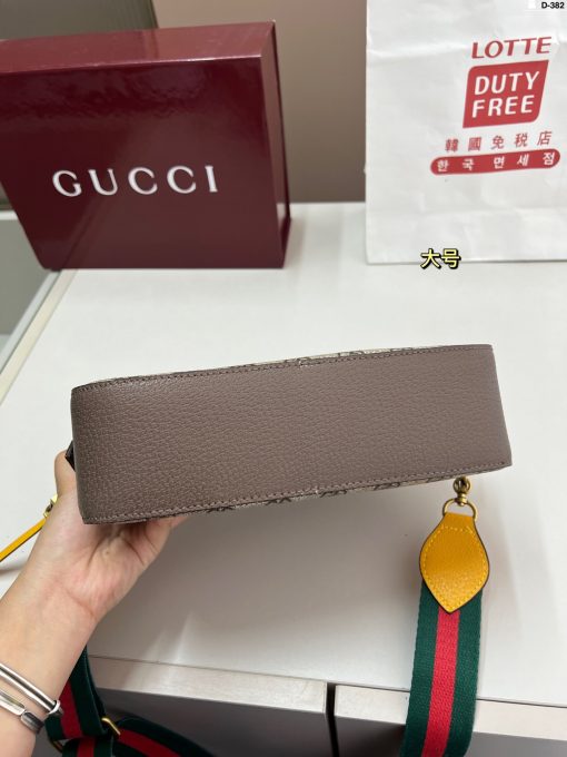 GUCCI camera bag - Image 8