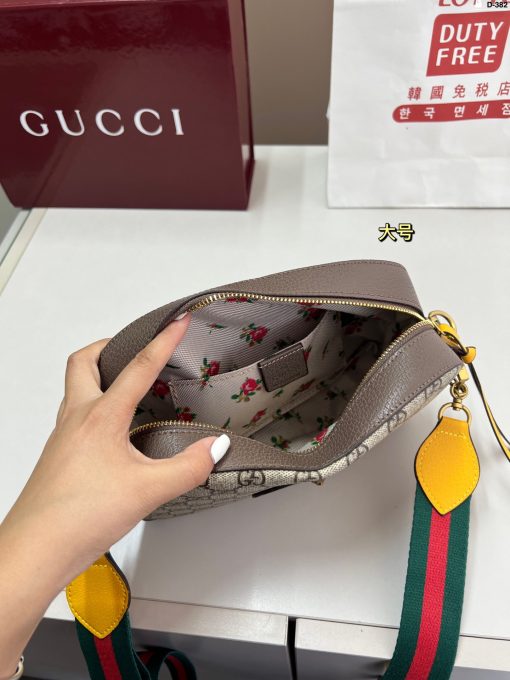 GUCCI camera bag - Image 2