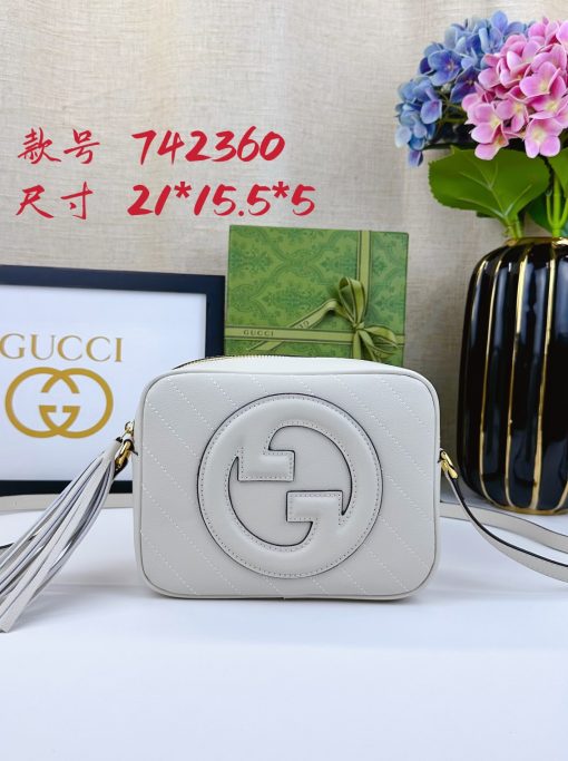 GUCCI cosmetic bag