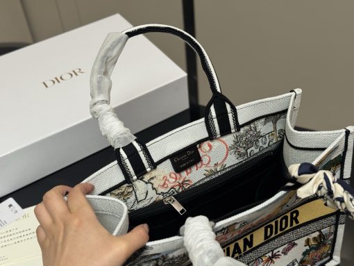DIOR shopping bag - Image 7