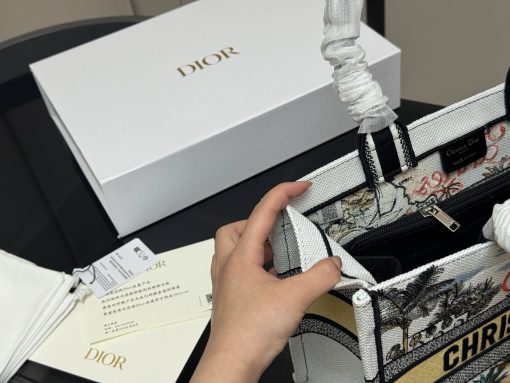 DIOR shopping bag - Image 5
