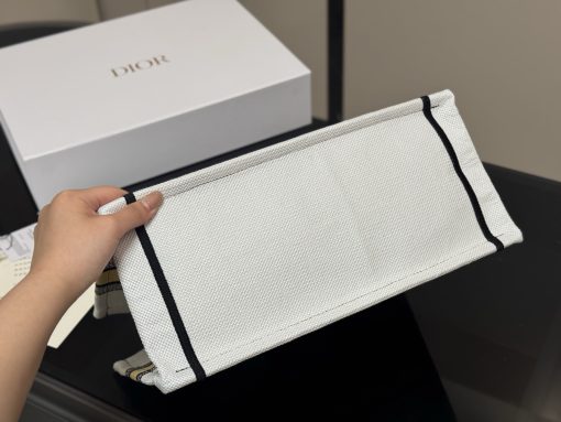 DIOR shopping bag - Image 2