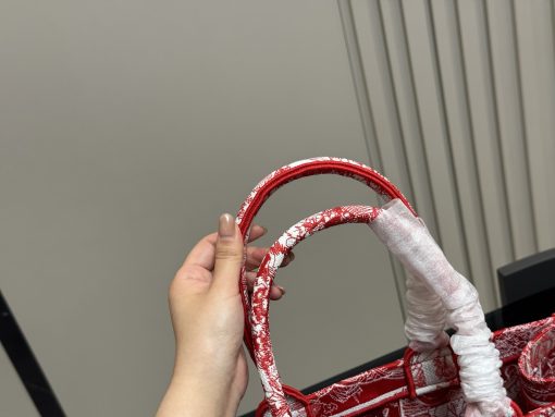 DIOR shopping bag - Image 8