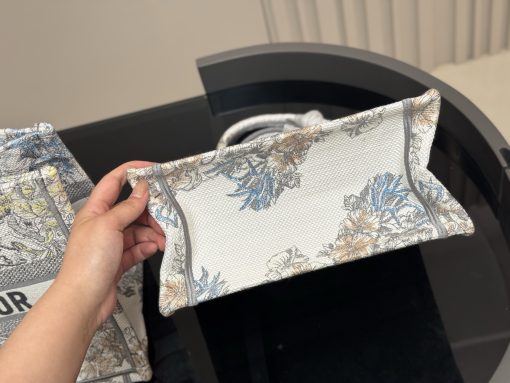 DIOR shopping bag - Image 3