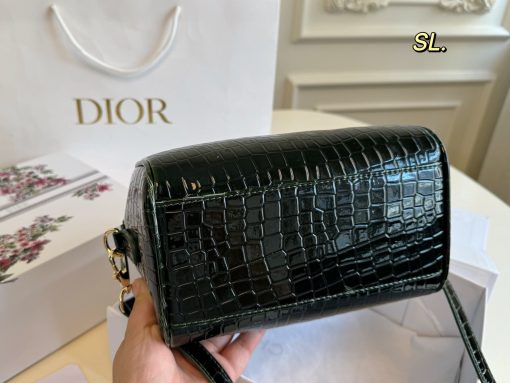DIOR pillow bag - Image 7