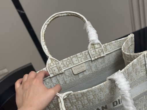 DIOR shopping bag - Image 7