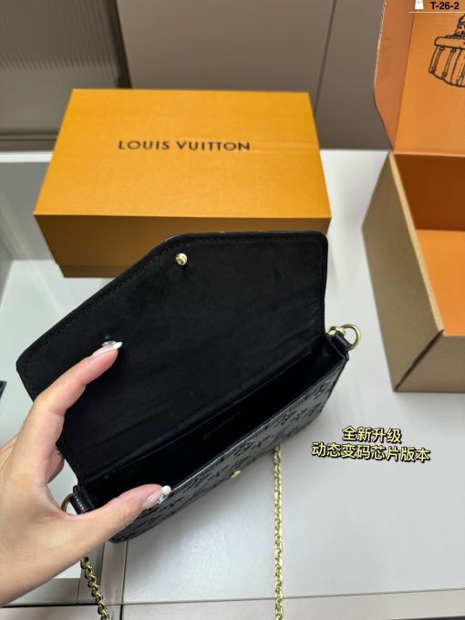 LV envelope bag - Image 10