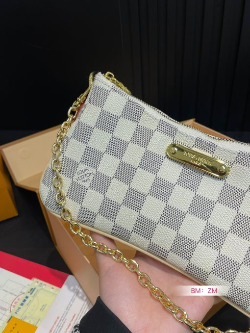 LV Mahjong bag - Image 4