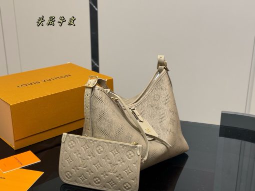 LV Carryall tote bag