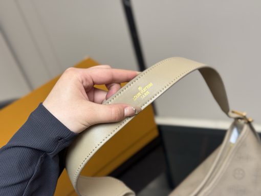 LV Carryall tote bag - Image 7