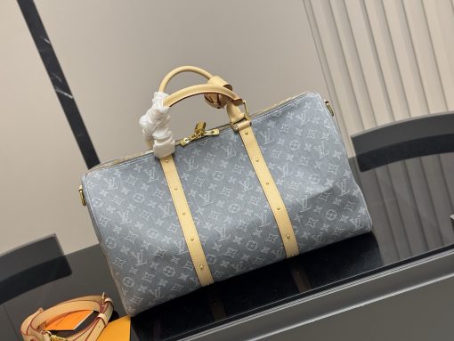 LV Keepall travel bag - Image 9