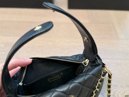 Chanel pearl bag - Image 10