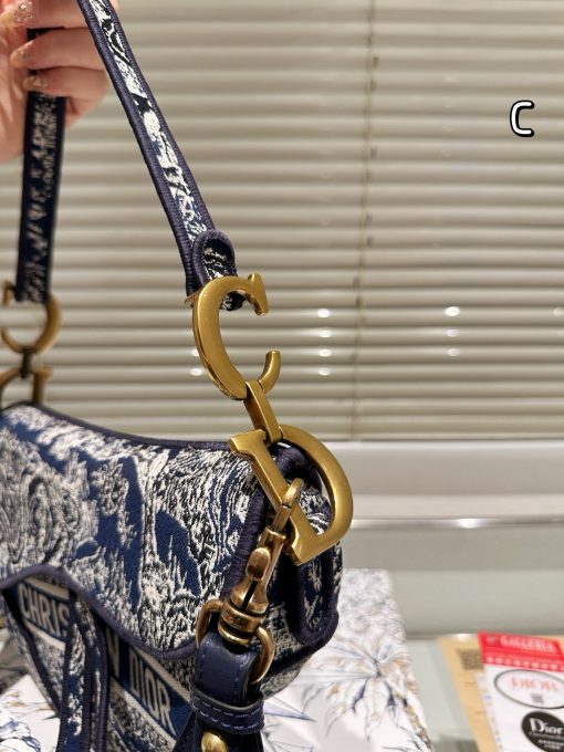 Dior saddle bag - Image 5