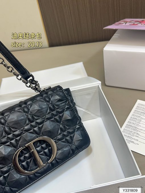 Dior chain bag - Image 9