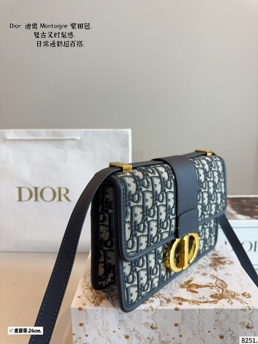 Dior Montaigne bag - Image 3