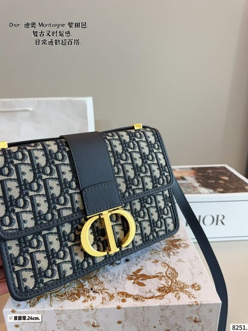 Dior Montaigne bag - Image 4