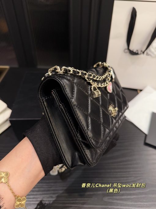 Chanel pendant woc bag - Image 5