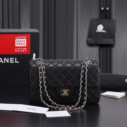 CHANEL crossbody bag