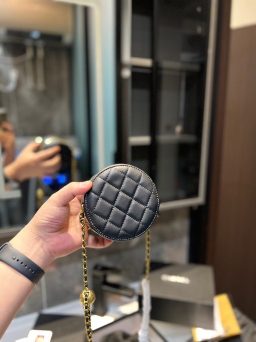 CHANEL round bread - Image 8