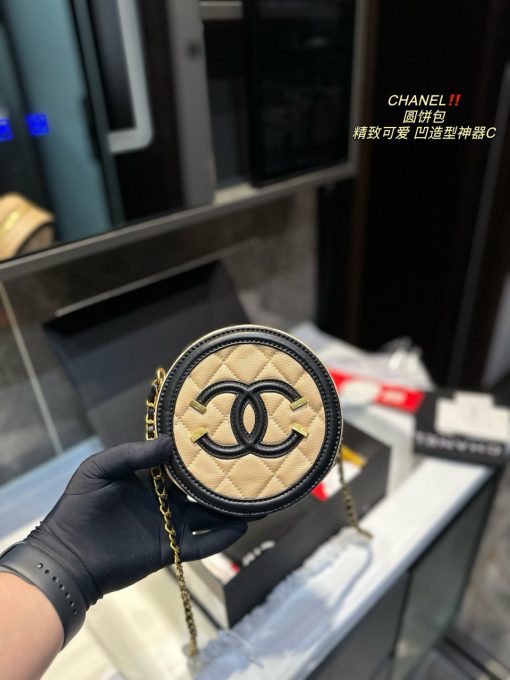 CHANEL round bread - Image 3